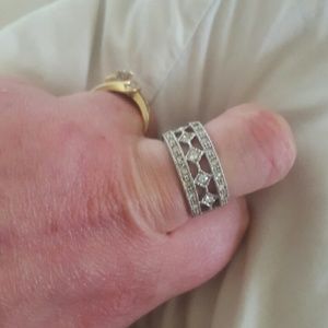 Diamond ring