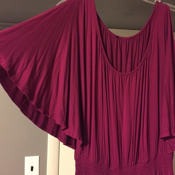 Cold shoulder dress - Picture 2 of 3