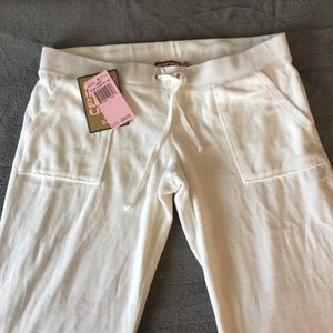 Bundle for @4tornados