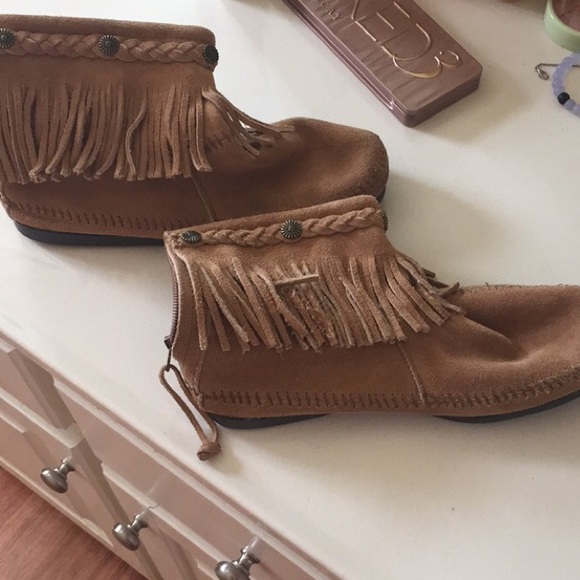 Minnetonka Shoes - Minnetonka booties