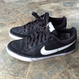 NIKE CAPRI III LEATHER B/W (US WOMEN'S 5.5)