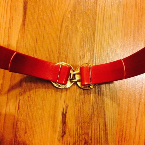 🚫SOLD in BUNDLE🚫Vtg Red & Gold Cinch Belt - Picture 4 of 4