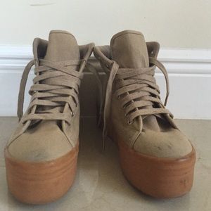 Jeffrey Cambpell nude platforms