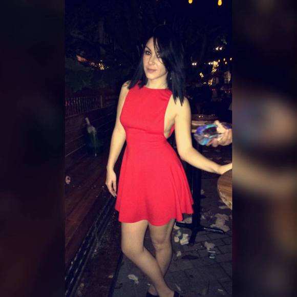 Meet your Posher, Mayra - Picture 1 of 1