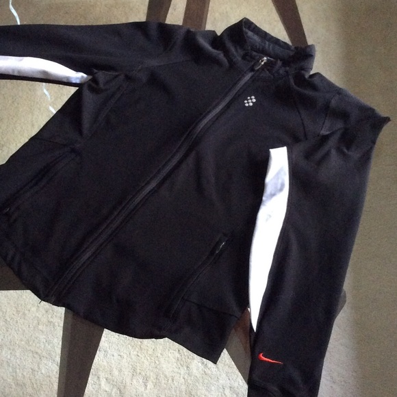Nike Jacket with cool white inserts in underarms L