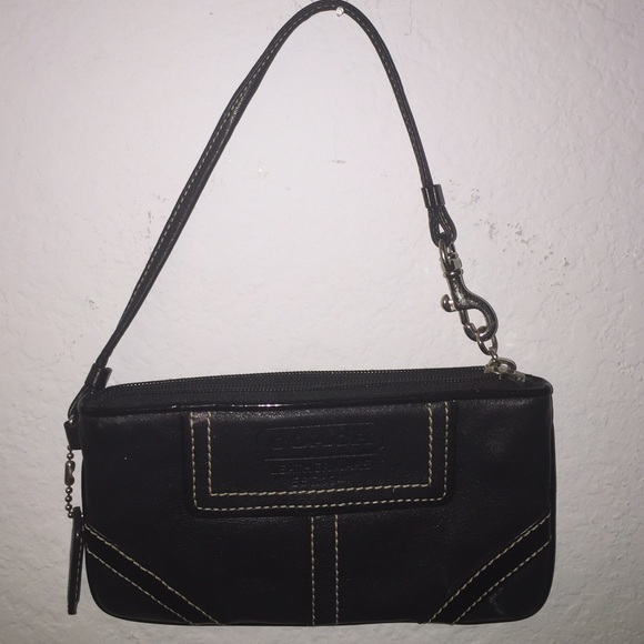 Coach Wristlet - Authentic - Picture 2 of 2