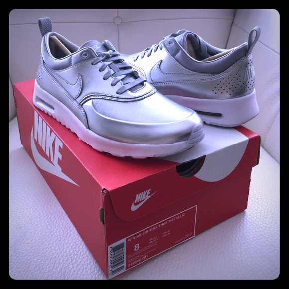 ‼️FLASH SALE‼️Nike Air Max Thea Metallic