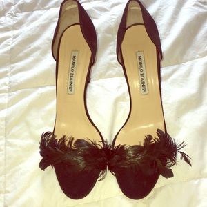 MANOLO BLAHNIK feather heels size 39 EUC worn once