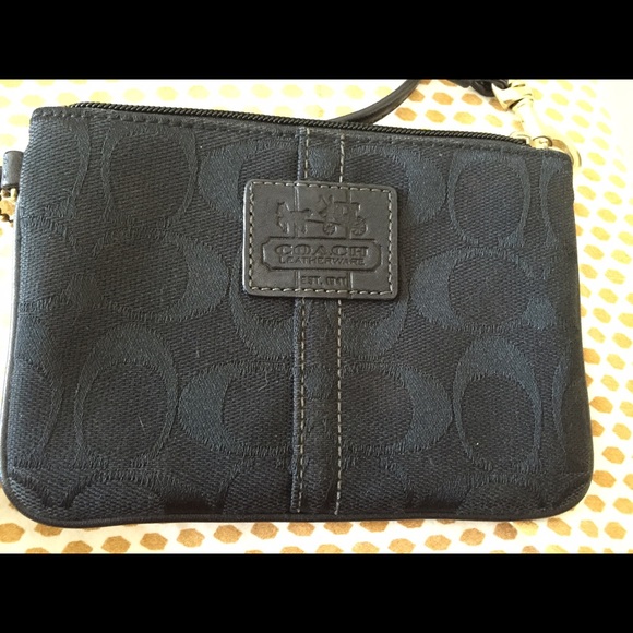 Authentic Coach wristlet - Picture 1 of 3