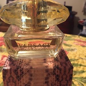 Versace yellow diamond