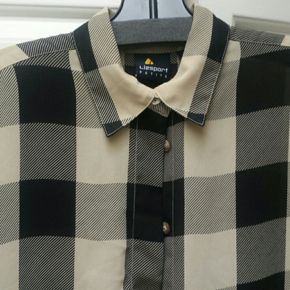 Grid button up - Picture 2 of 2