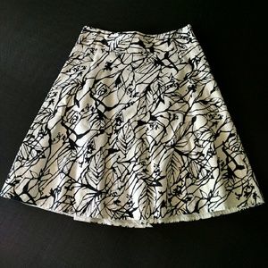 The Limited skirt. White with black leaf print.