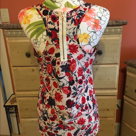 Xhilaration  Women's Tee Shirt - Picture 4 of 4