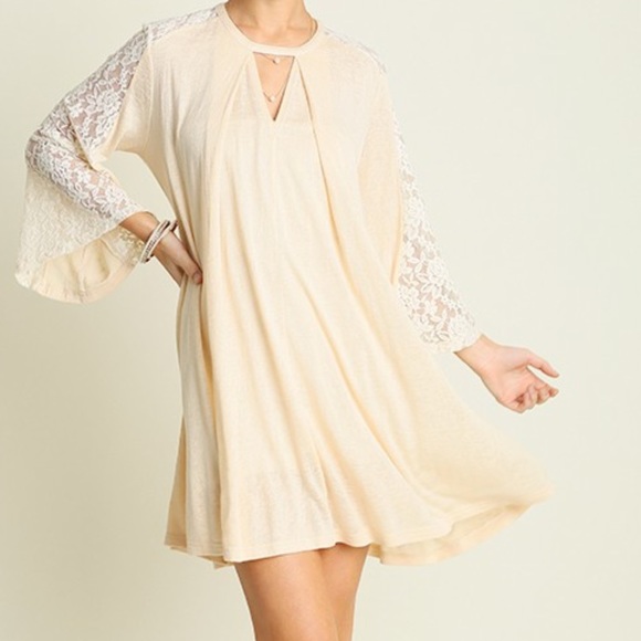 Key Hole Dress  Lace Details - Picture 2 of 3