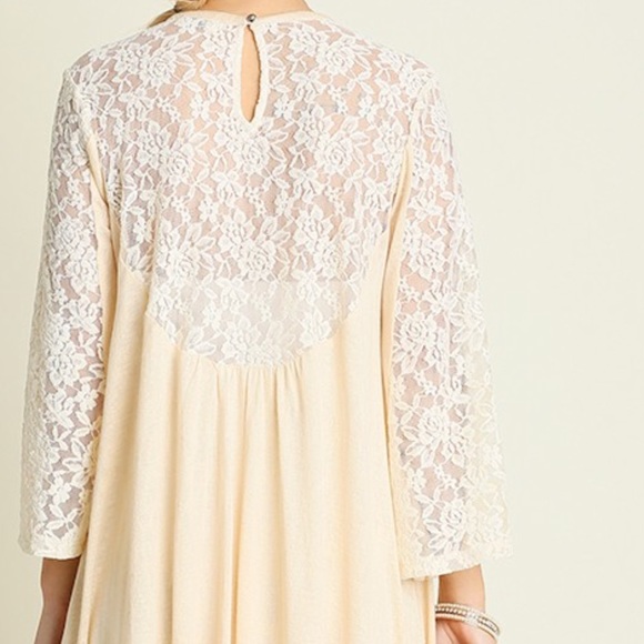 Key Hole Dress  Lace Details - Picture 3 of 3