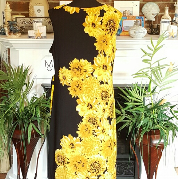 "Sunflower Nights" Sleeveless Dress - Picture 3 of 4