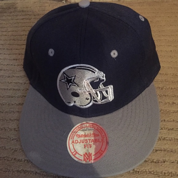 Accessories - Dallas Cowboys Mitchell & ness SnapBack never worn