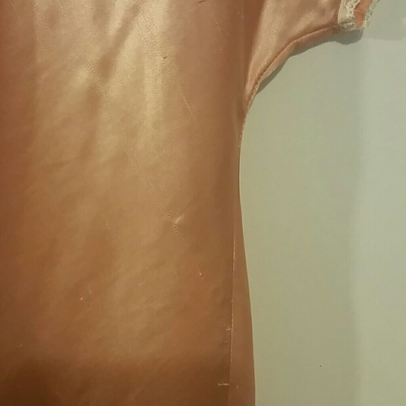 SOLD Natori - Night Gown - Picture 2 of 4