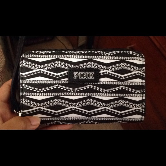 Victoria's Secret wristlet👛