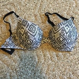 VS PINK Wear Everywhere Push Up Bra