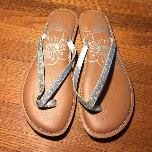 💕SOLD💕 Silver Glittery Strap & Brown Flip Flops