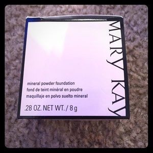 Mary Kay Mineral Powder Foundation