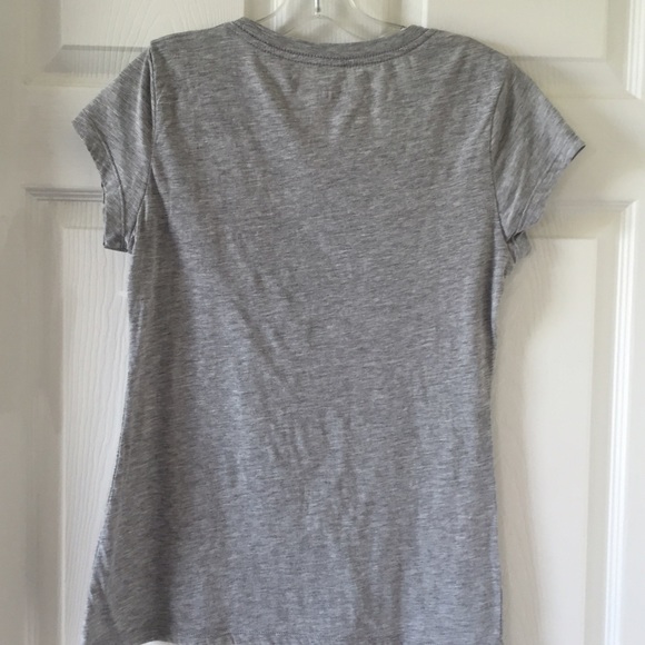 Cute Tee "Messy Hair Don't Care" New - Picture 3 of 3