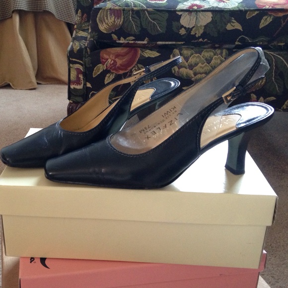 Mid-heel sling back