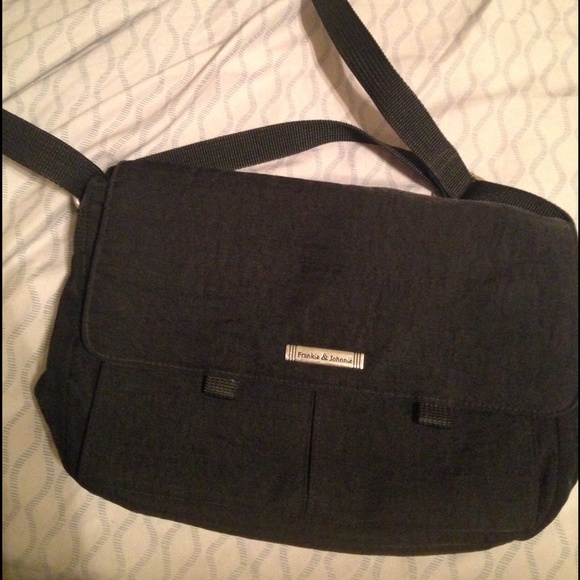Small-medium messenger bag??