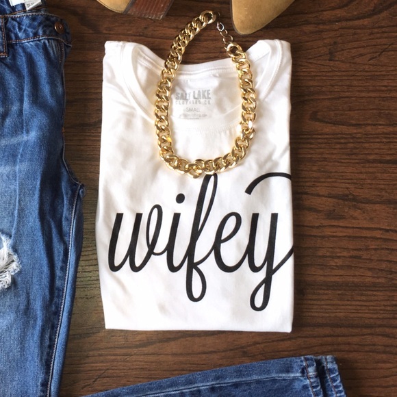 ✨‼️Sale Last 1!! Wifey Top 💍💋 - Picture 2 of 4