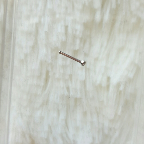 STUD NOSE RING - Picture 2 of 4