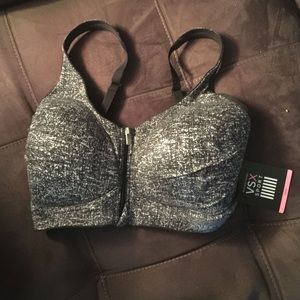 New Victoria Secret sports bra