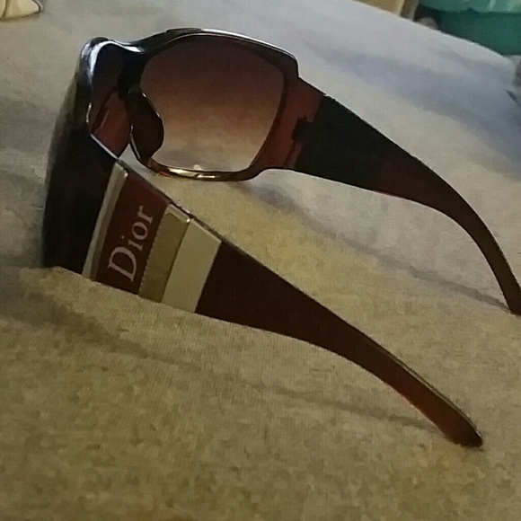 Dior shades - Picture 3 of 3