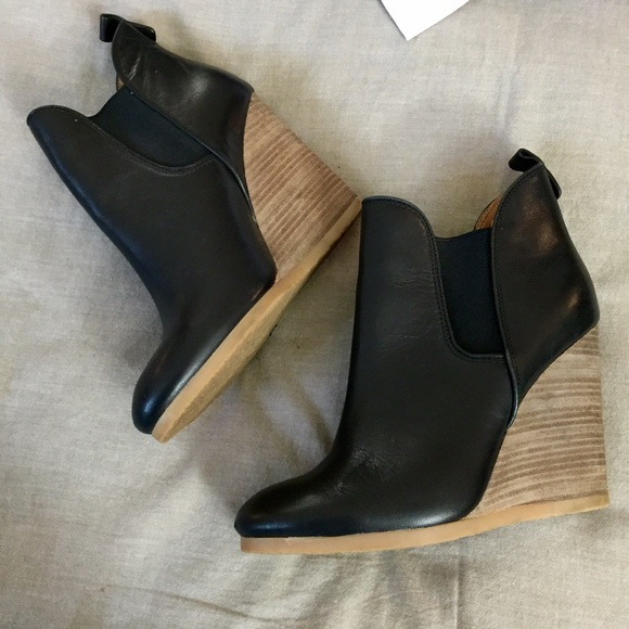 🔥SALE🔥Coach Black Leather Wedge booties 7