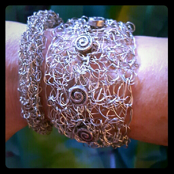 Unique  Bracelet NWOT