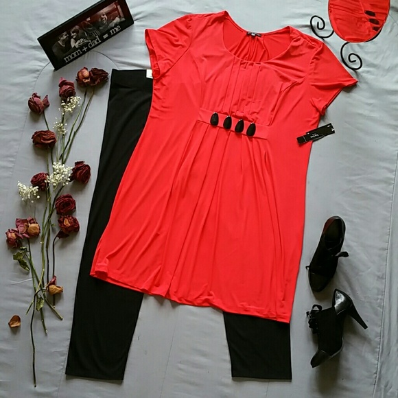 TRUE ENVY Dresses & Skirts - TRUE ENVY TOMATO RED CAP SLEEVE BEADED DRESS