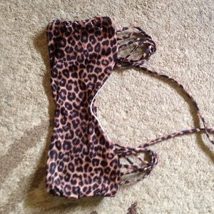 Acacia kroboken (sp?) bikini top