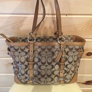 Coach handbag w/silver hardware & patent straps