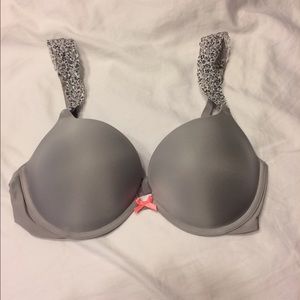 NEW Victoria secret push up bra bundle!!
