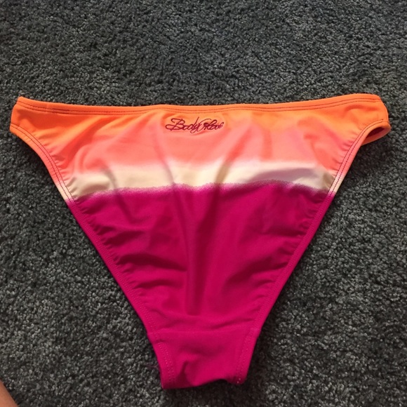 body glove bikini set - Picture 4 of 4