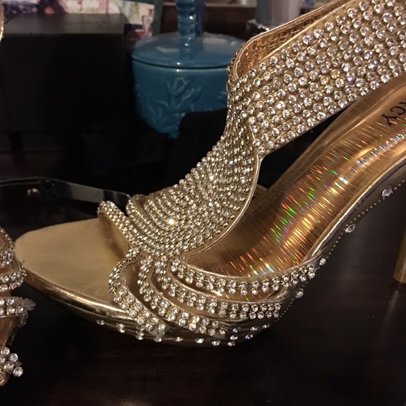 Heels - Picture 3 of 3