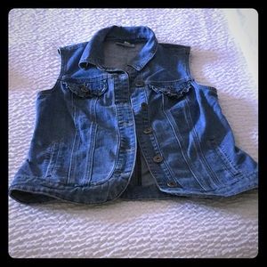 Sleeveless Denim jacket