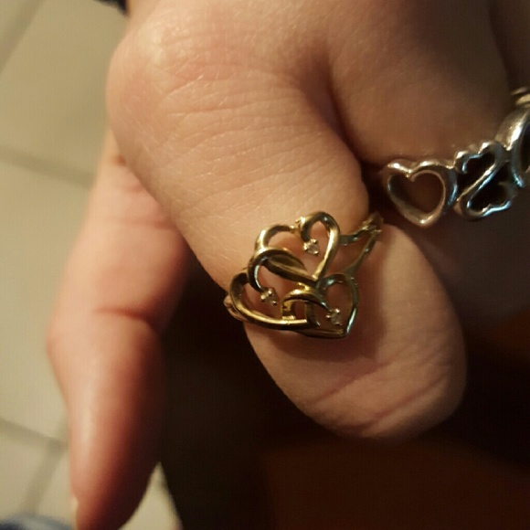 Gold heart ring