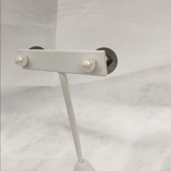 Pearl earrings Faux - Picture 2 of 2