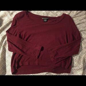 Maroon crop top quarter length sleeves