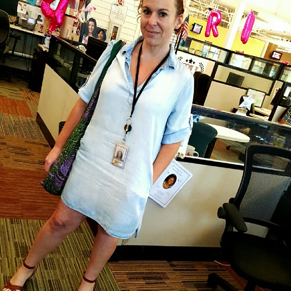 Meet your Posher, Elizabeth - Picture 2 of 4