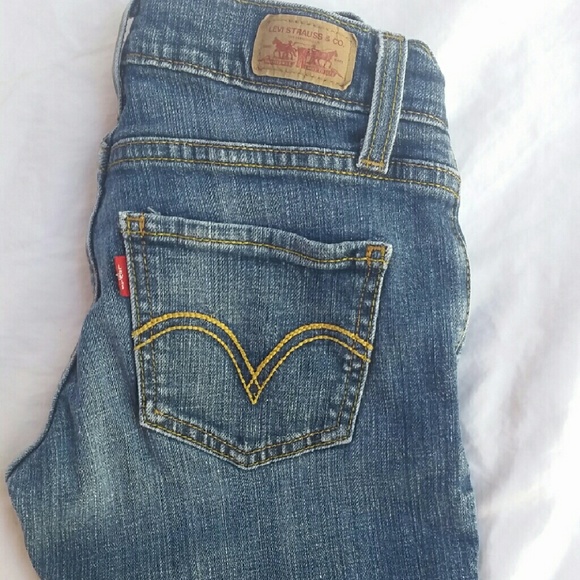 🌵🌹Levi's low rise skinny jeans- medium wash
