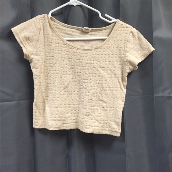Cute ruffled light pink crop top!