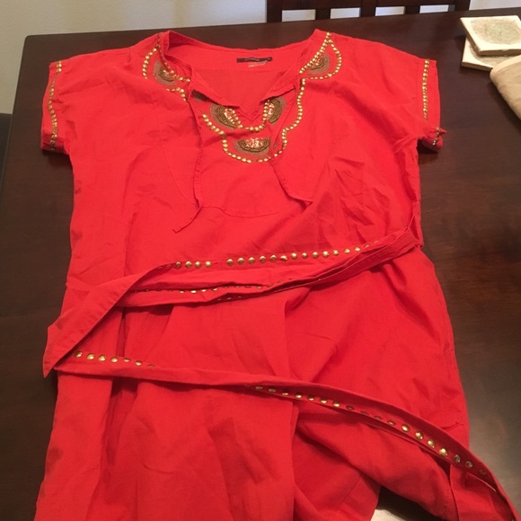 Theme label tunic