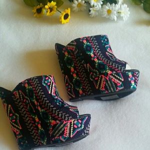 Multicolor platform wedge heels